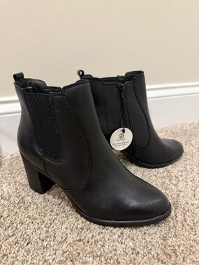 NWT Giani Bernini Leather Boots